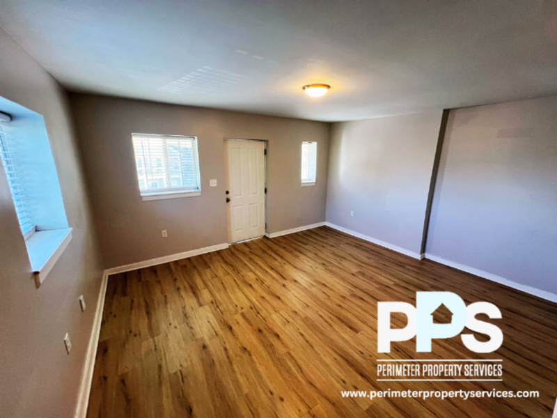581 Martin St Se #4 - Photo 6 of 13