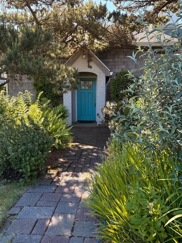 3519 Northwest Jetty Avenue