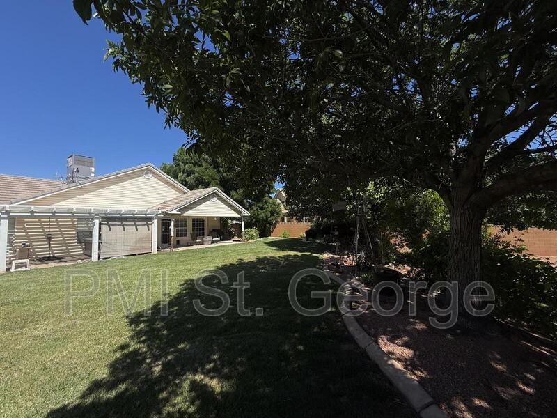 2391 S Sandia Rd - Photo 2 of 17