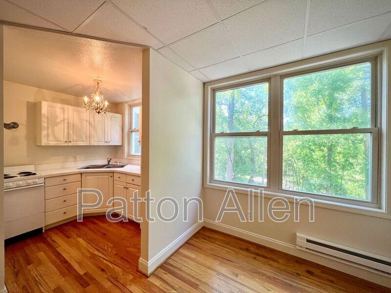 43 Ravenscroft Dr #3 - Photo 4 of 16