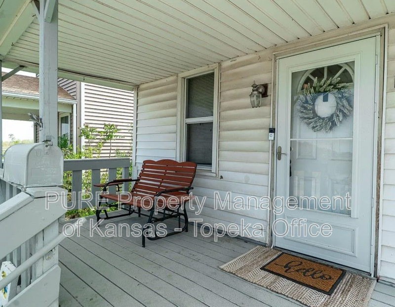 526 Ne Chandler St - Photo 2 of 41