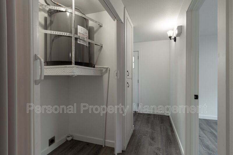 4325 E 17th St #3 - Photo 4 of 10
