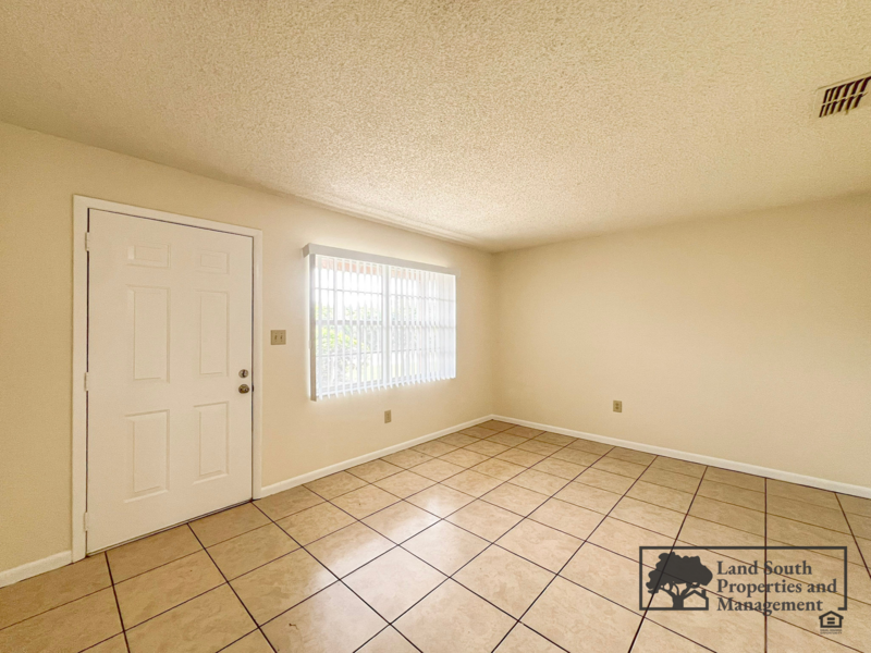 5815 Charlton Dr - Photo 3 of 13