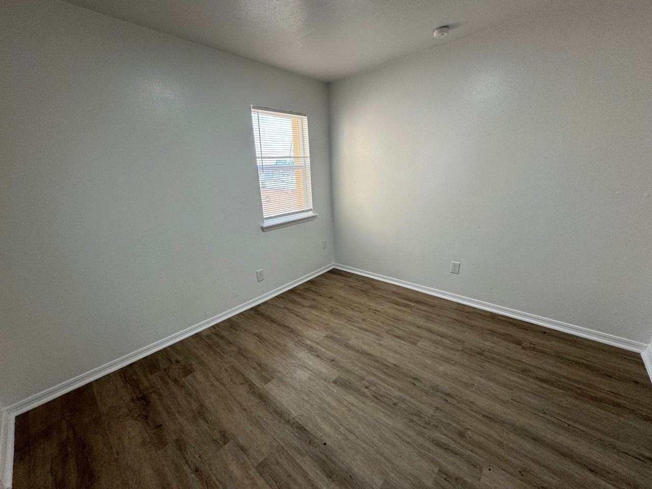 5825 Northwest 34th Street - Photo 2 of 30