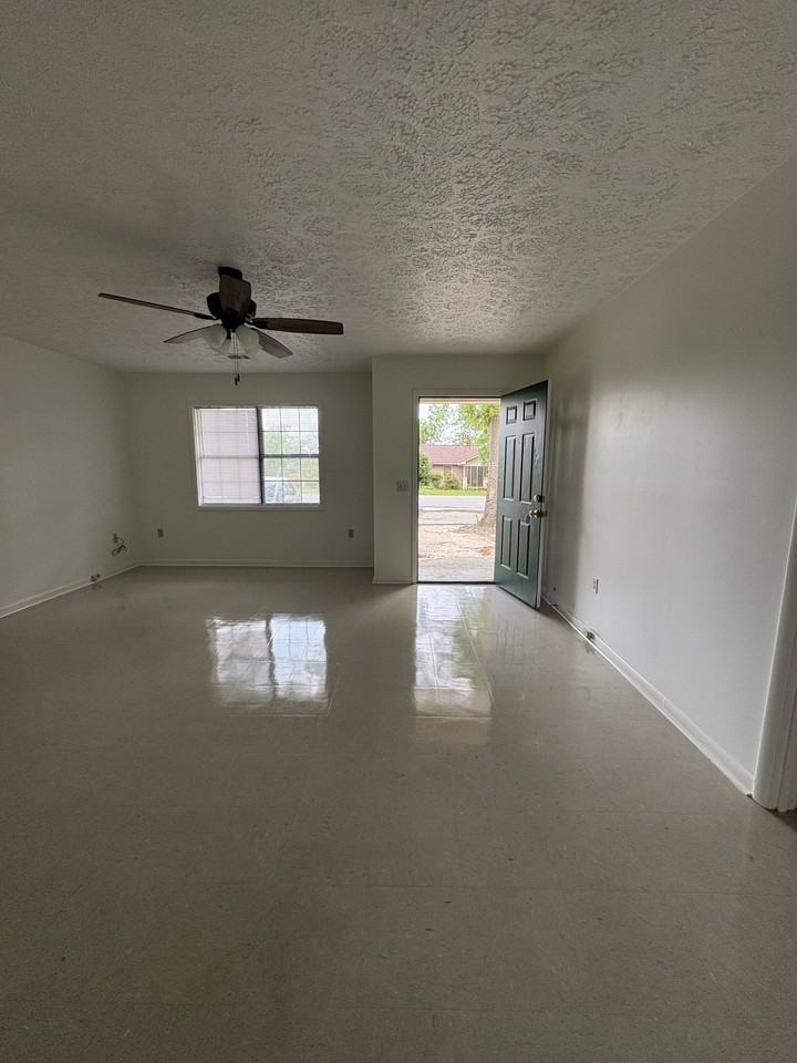 505 Green Street - Photo 3 of 10