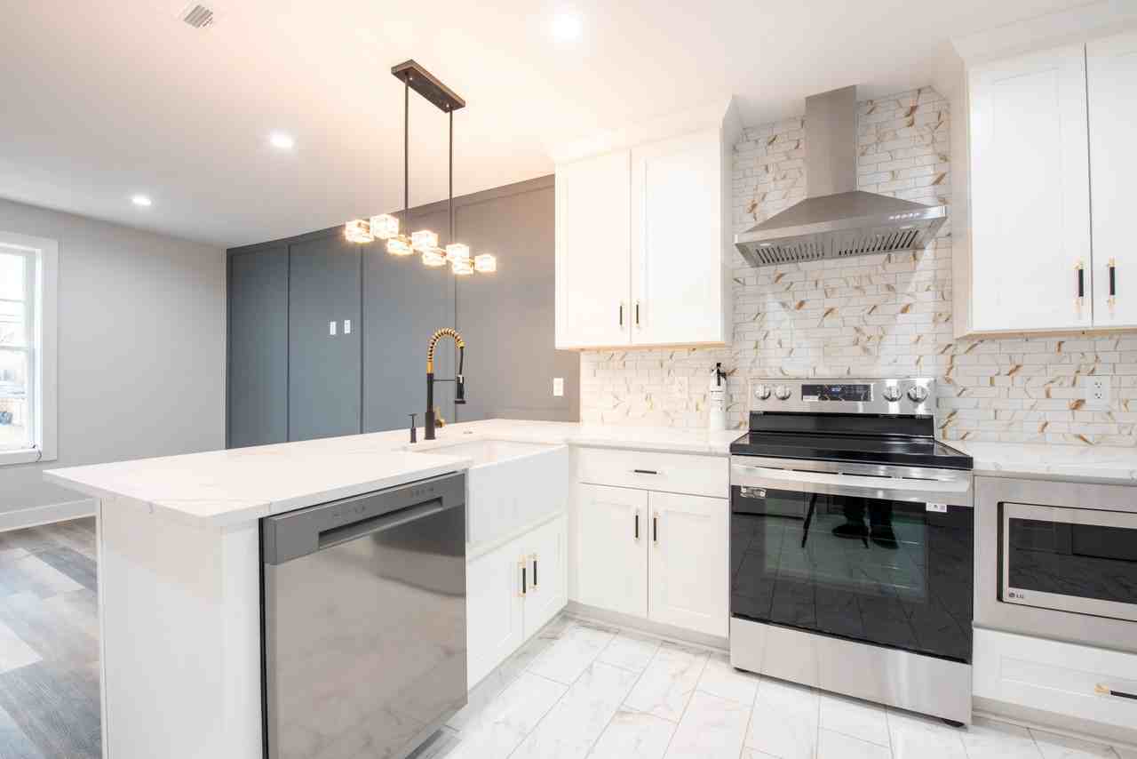 191 West All Saints Street - Photo 2 of 50