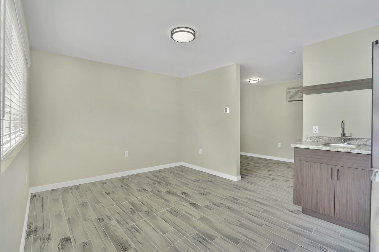 Apex Studio Apartments - Photo 2 of 10