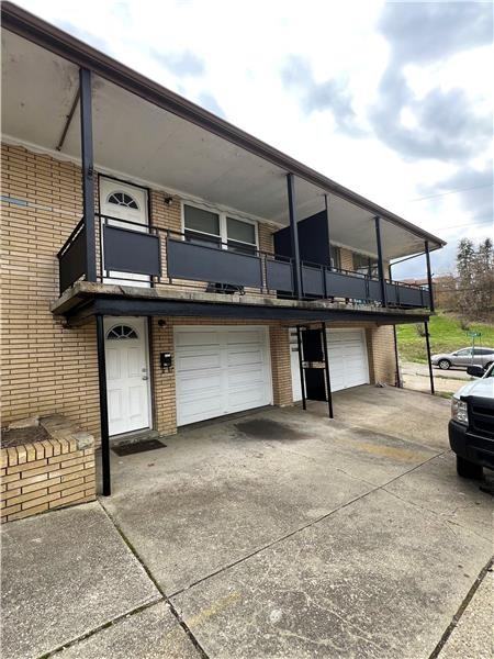 102 Webster Ave #B - Photo 2 of 11