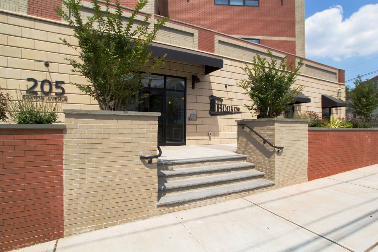 205 Easton Avenue - Photo 2 of 15