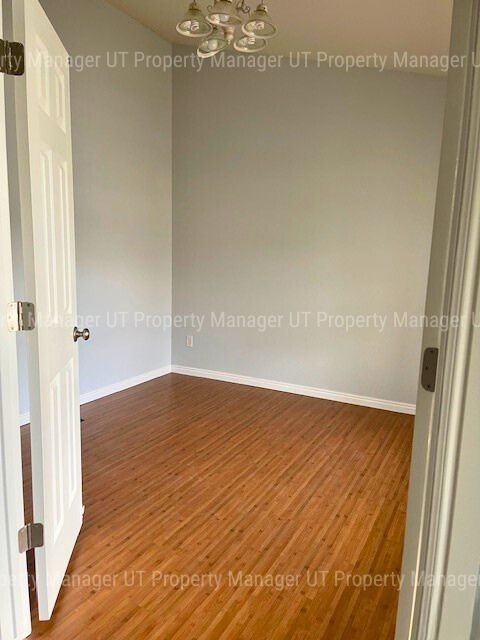 292 Winchester Dr #MAIN - Photo 3 of 8