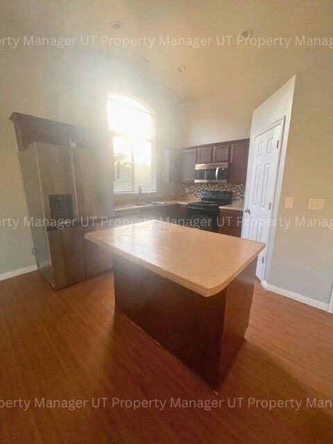 292 Winchester Dr #MAIN - Photo 4 of 8