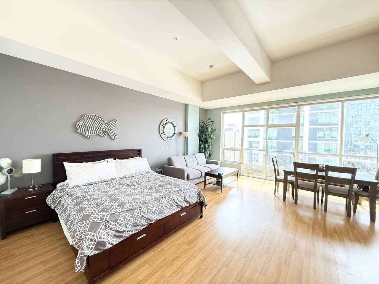 350 W Ash St #806 - Photo 6 of 16