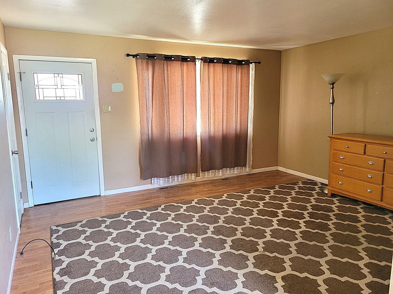 3937 Sheffield Ln - Photo 2 of 13