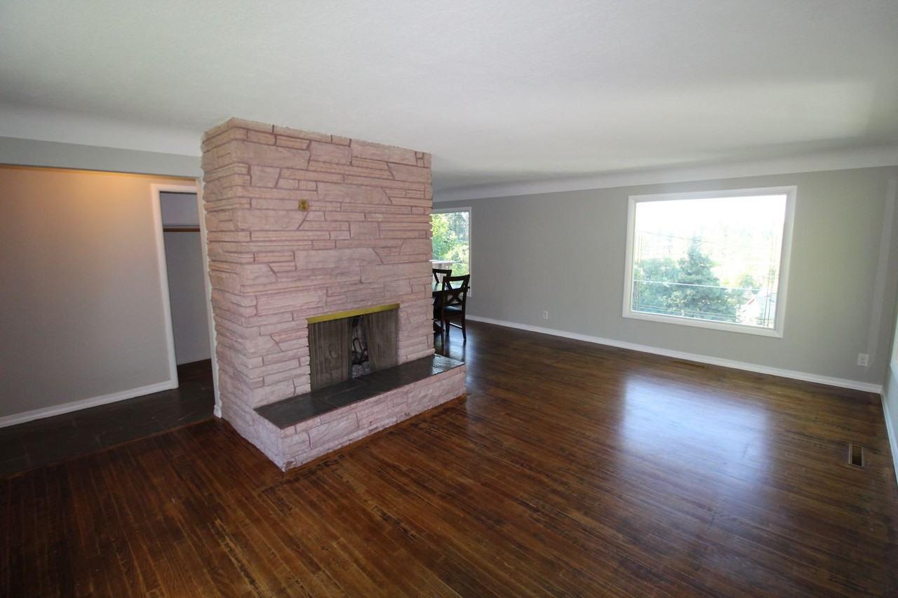 1004 W Banbury Dr - Photo 2 of 24