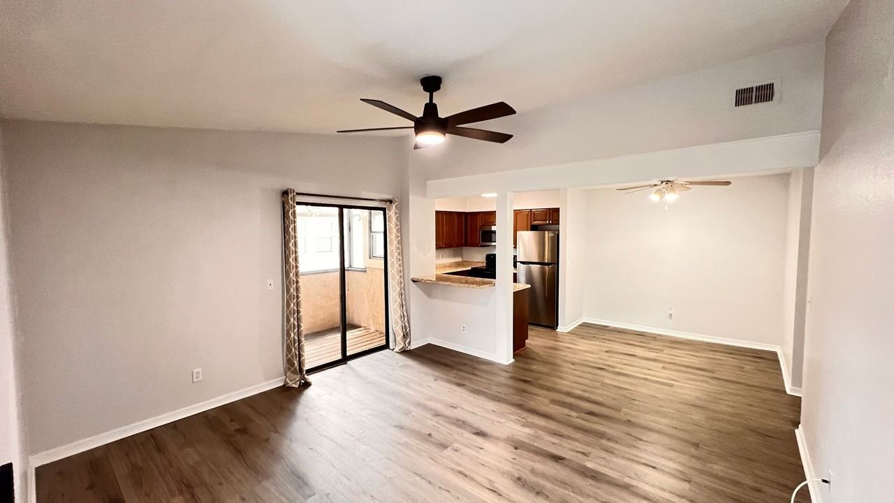 3043 Antique Oaks Cir #170 - Photo 4 of 35