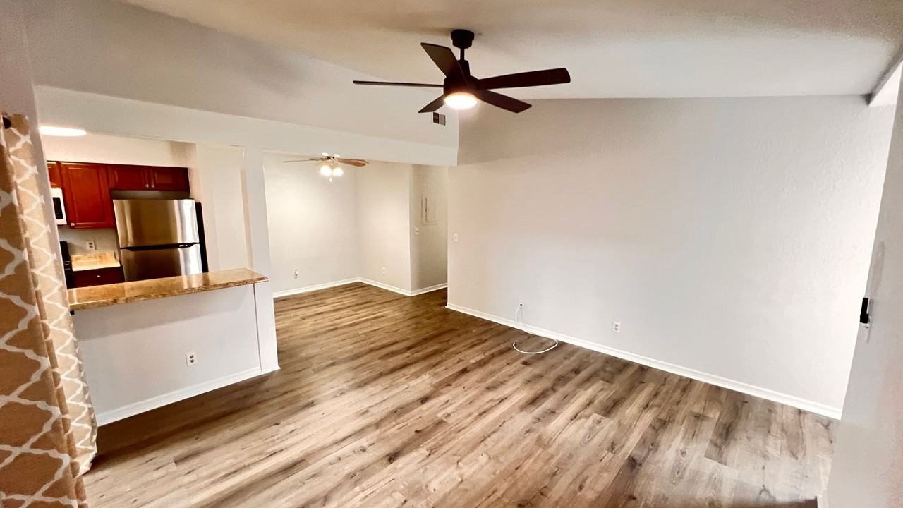 3043 Antique Oaks Cir #170 - Photo 6 of 36