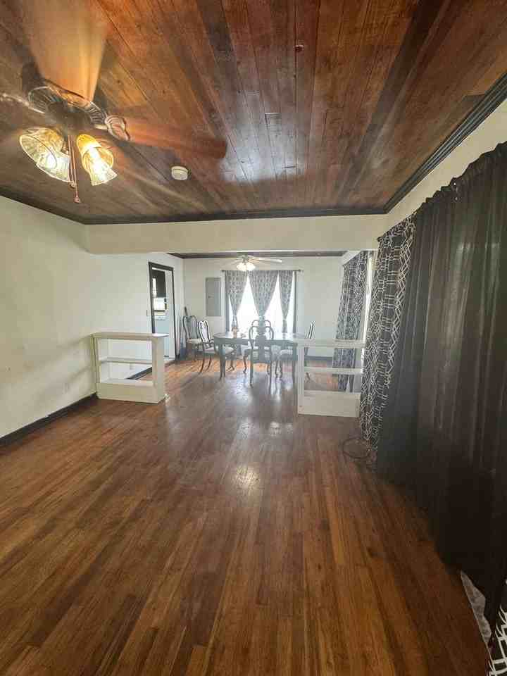 2195 Eldridge Rd - Photo 2 of 7