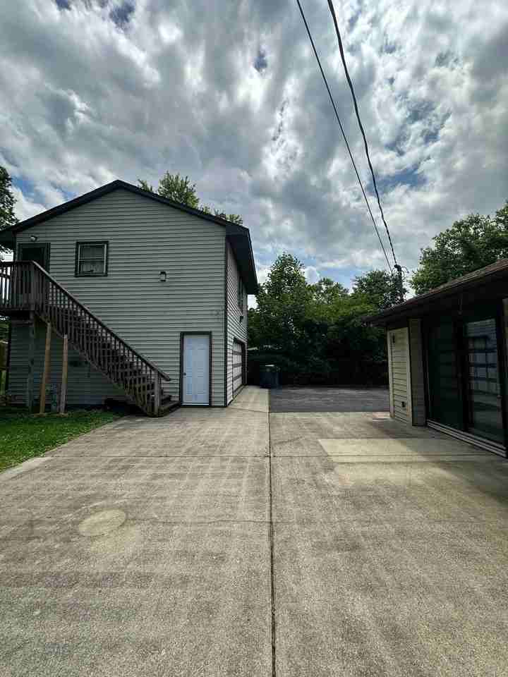 279 Mockingbird Ln - Photo 3 of 4