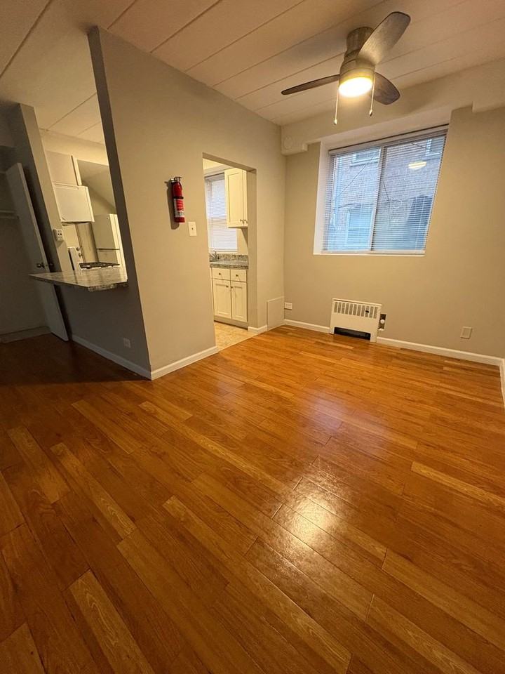 Adams St A-D-MASTER - Photo 3 of 19