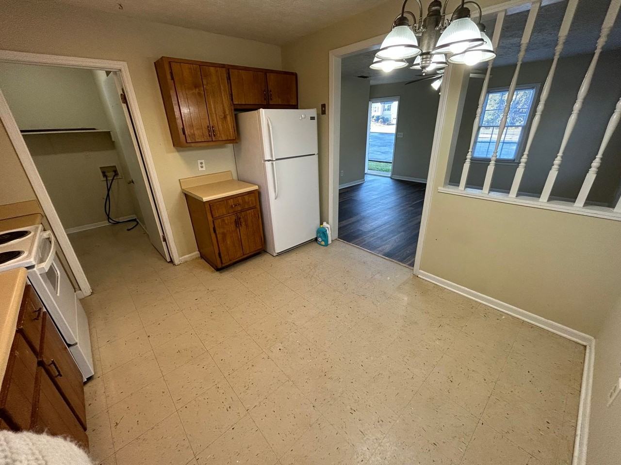 116 Burlington Rd Ne - Photo 7 of 16