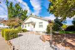 427 SW Bade Ave - Photo 1 of 1