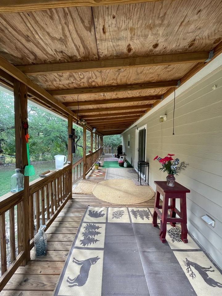 542 Tom Creek Ln - Photo 6 of 23