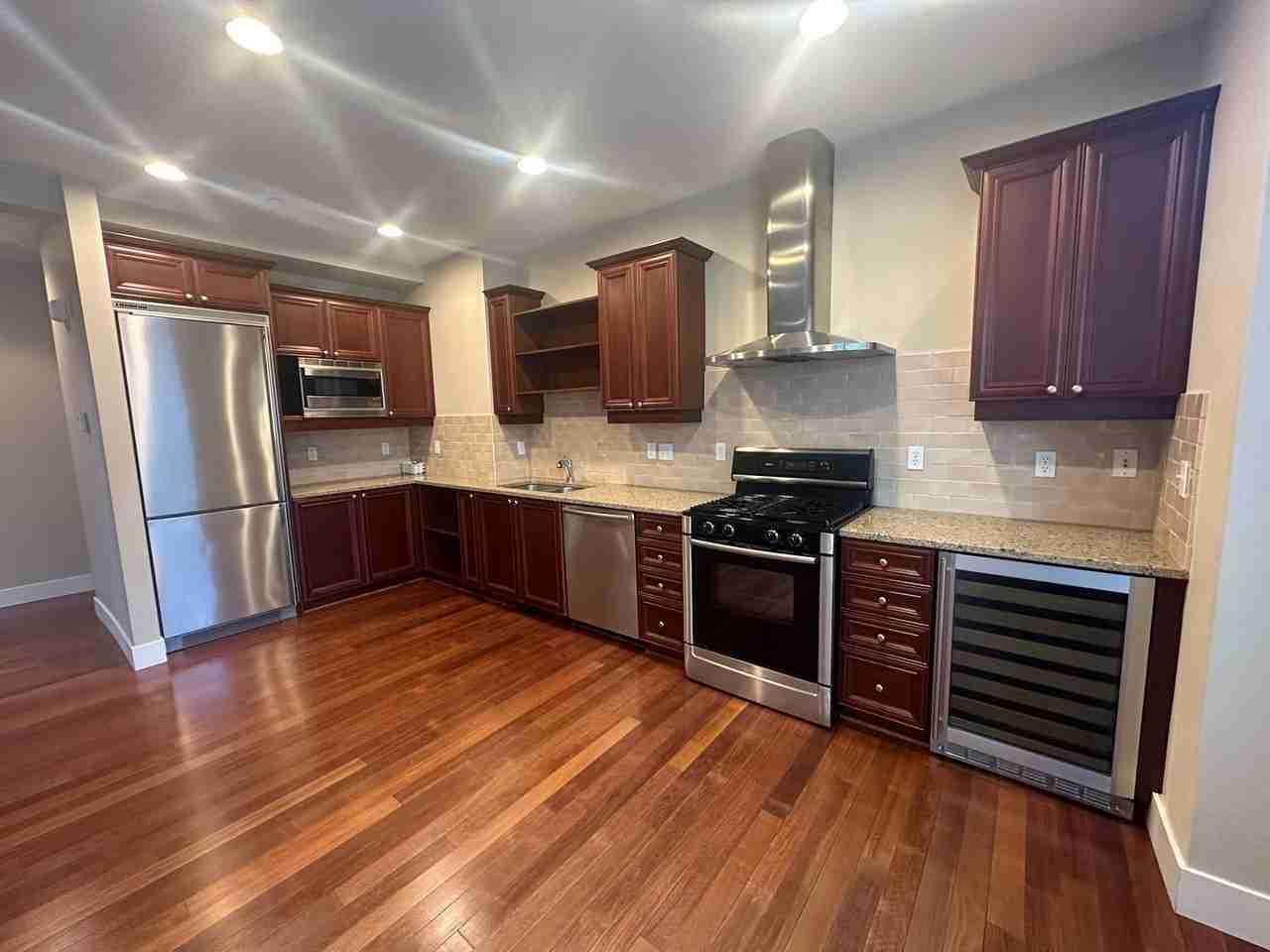 530 2nd St - Photo 3 of 21