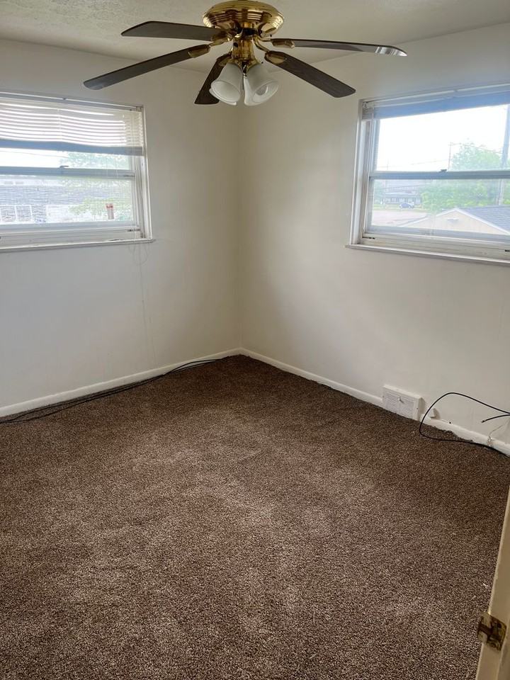 16246 Edgewood Ct - Photo 7 of 12