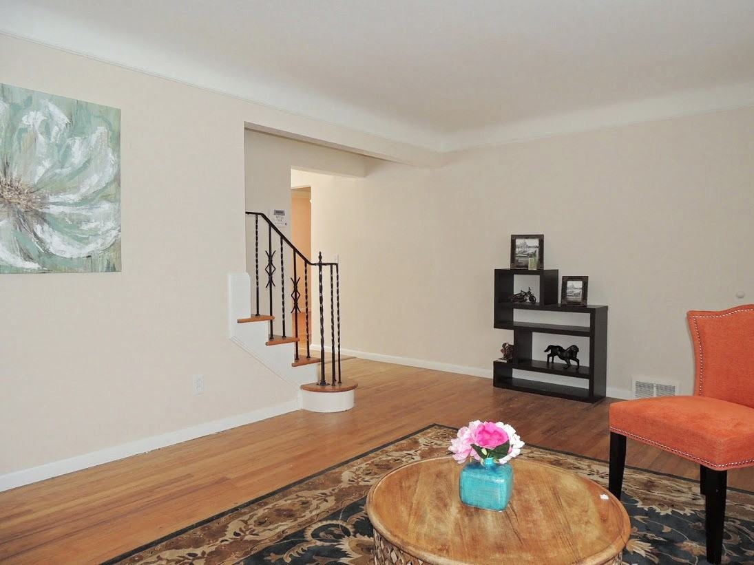 24080 Glenbrook Blvd - Photo 2 of 27