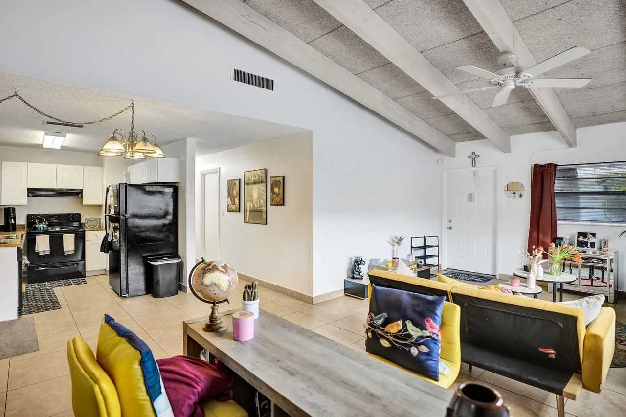 Azure Villas - Photo 6 of 36