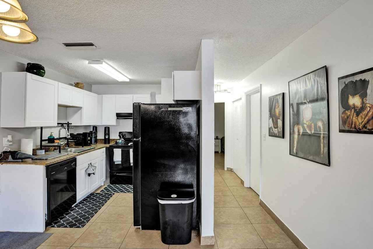 Azure Villas - Photo 7 of 36