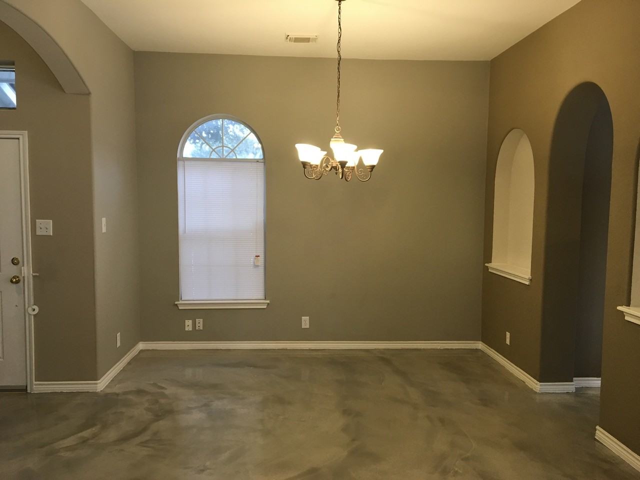 824 Cross Branch Dr - Photo 3 of 16