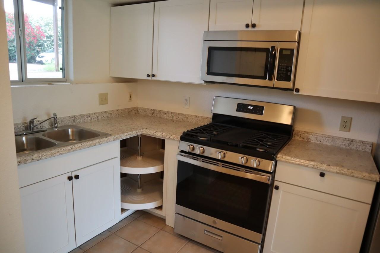4241 Plaza Oro Loma - Photo 4 of 25
