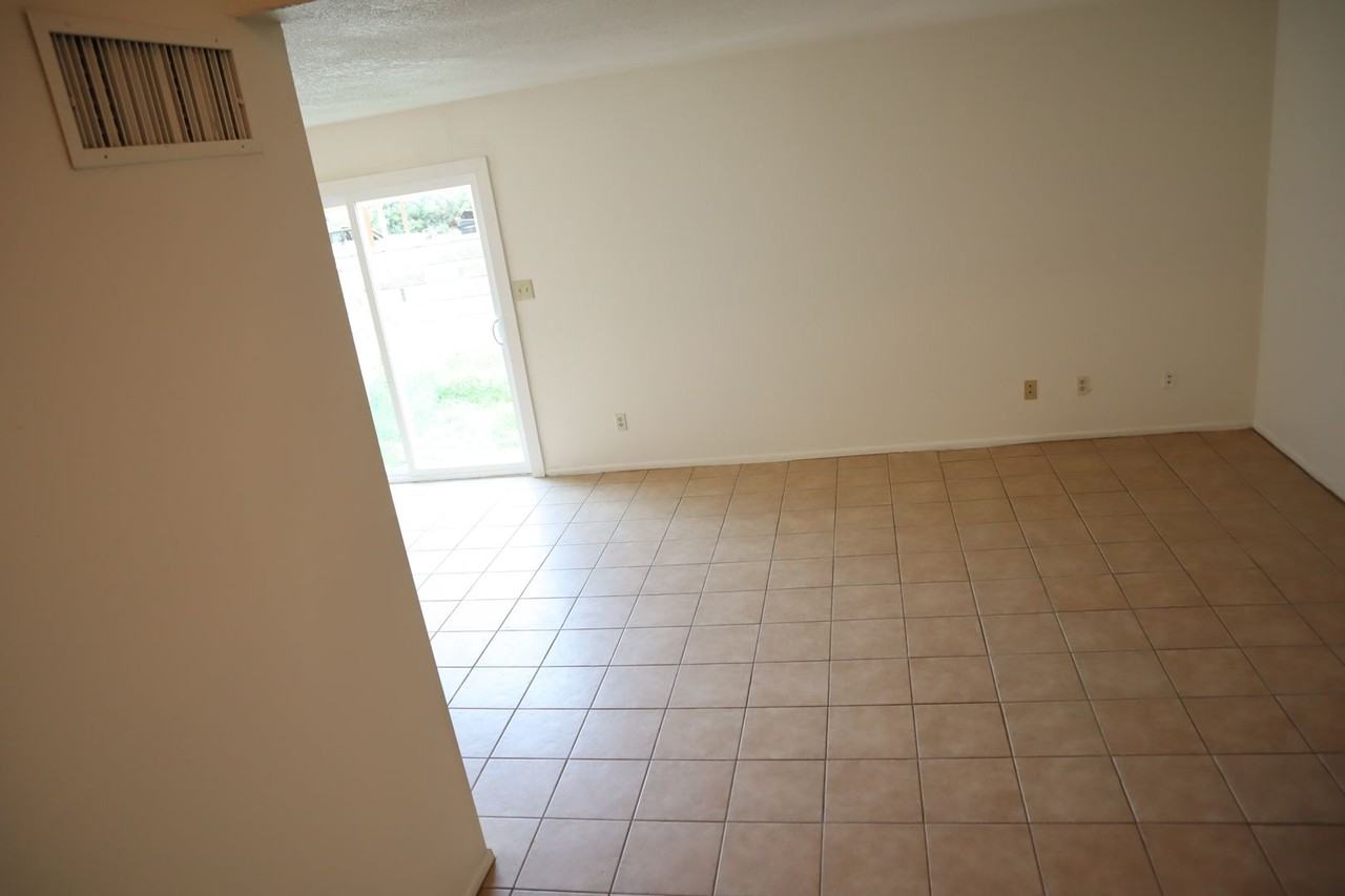 4241 Plaza Oro Loma - Photo 7 of 25