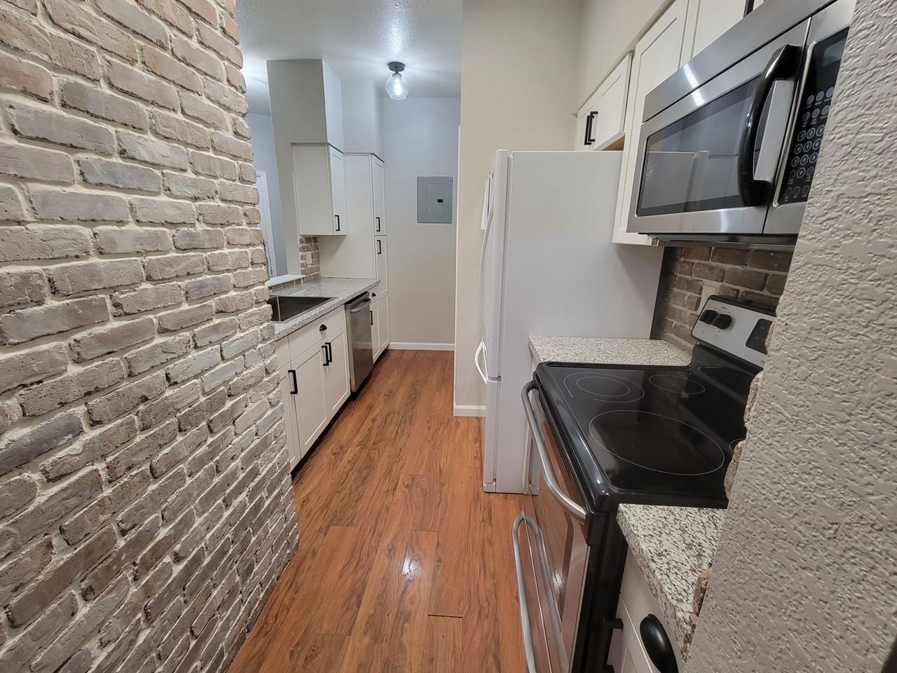 7438 Singing Hills Dr - Photo 5 of 37