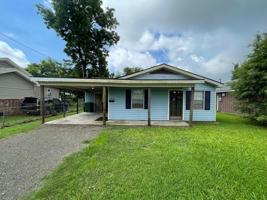 featured image of 821 Garden Drive