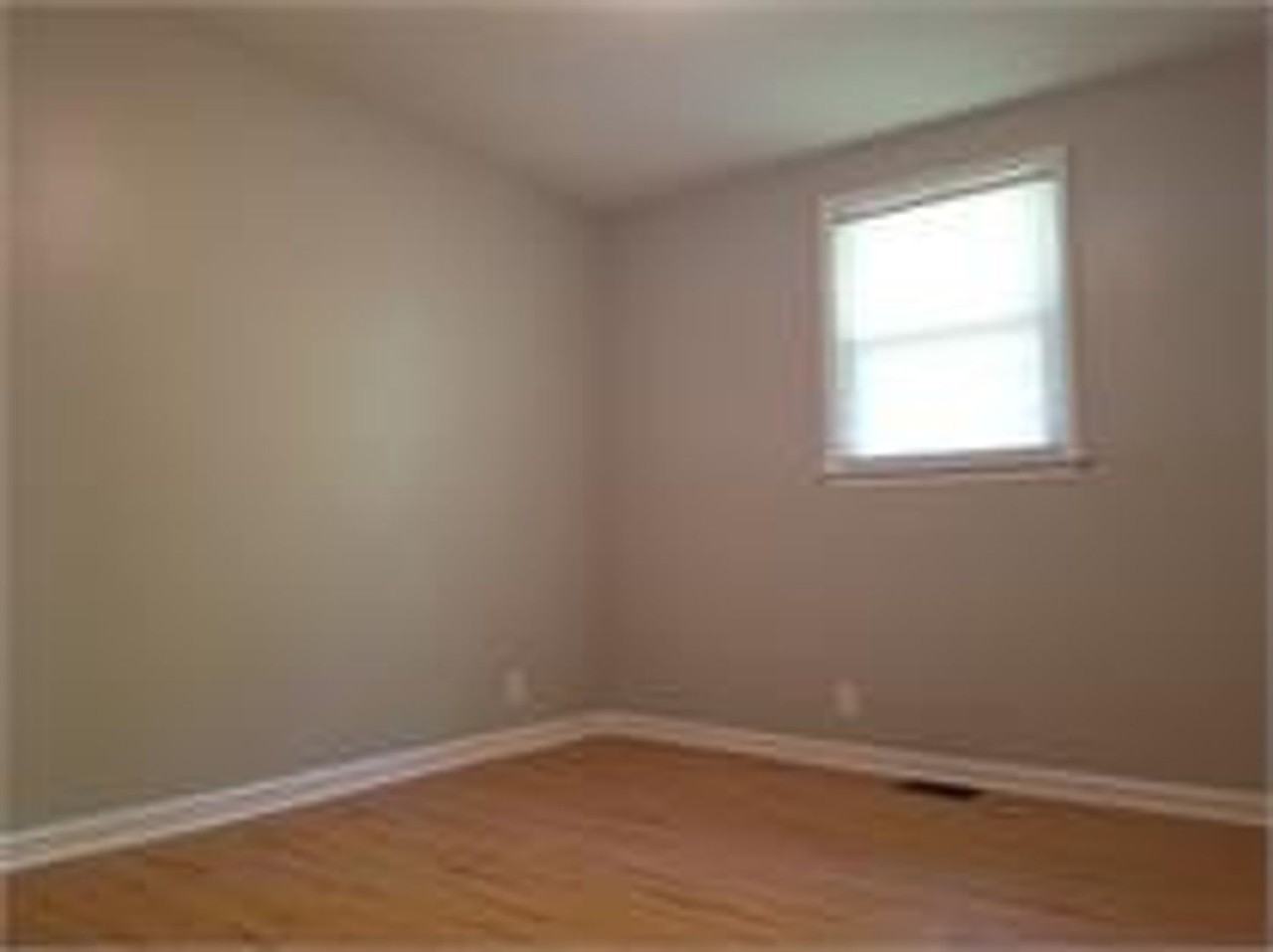 3542 Albee Dr - Photo 3 of 11