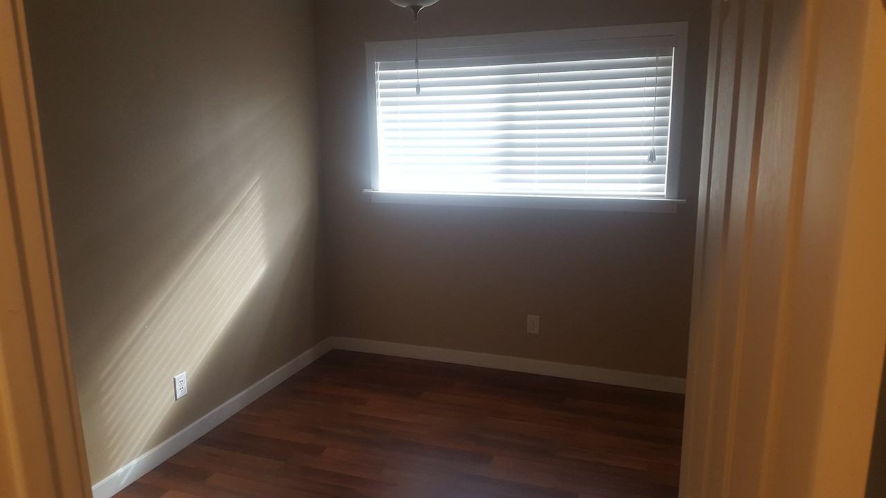1291 Creswell Dr - Photo 5 of 19