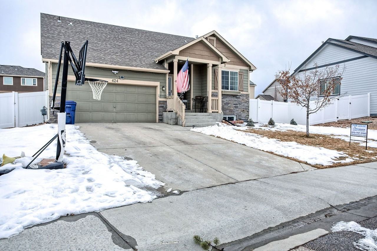 424 Juniper St - Photo 3 of 33