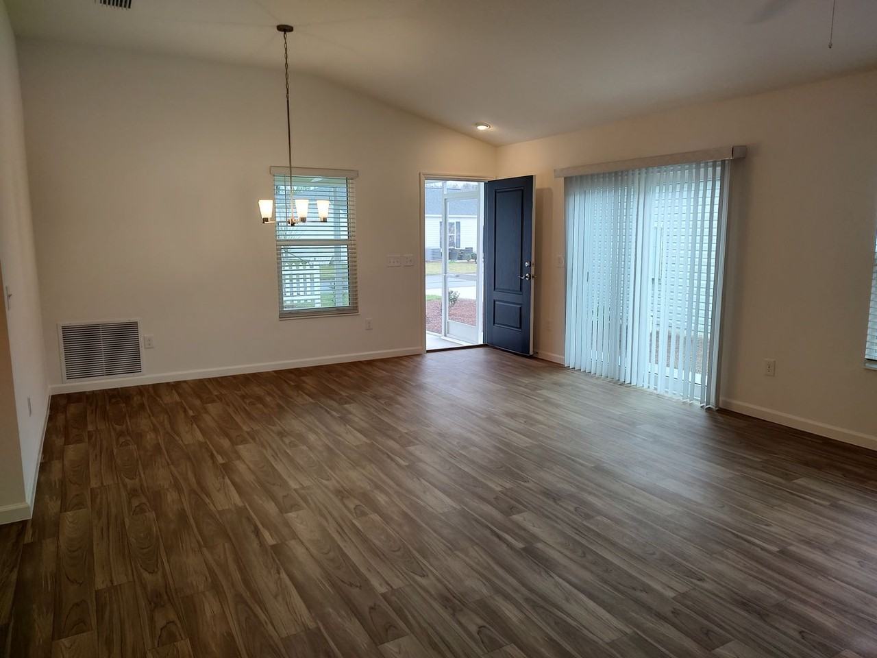 3412 Melissa Ln - Photo 6 of 35