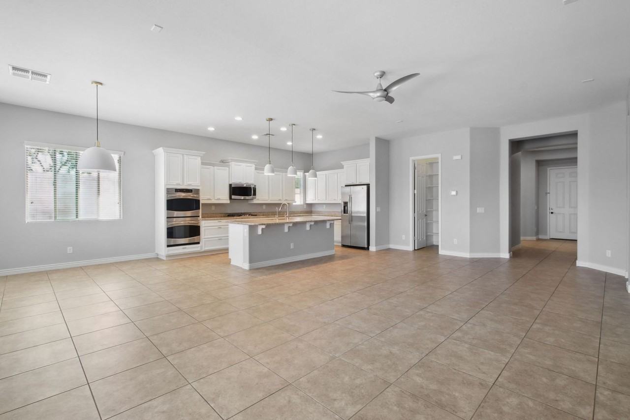 7410 W Buckskin Trl - Photo 2 of 28