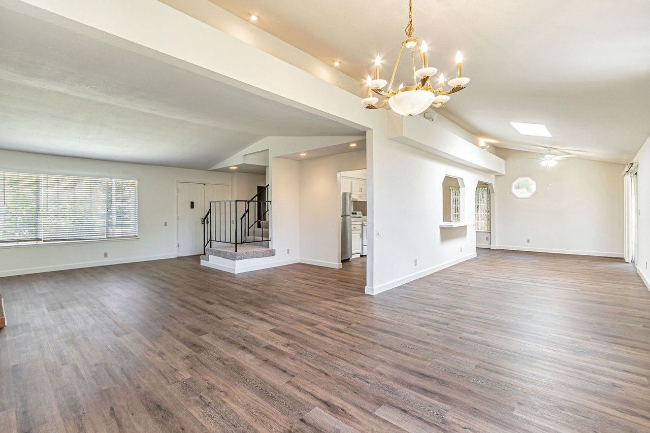 2135 Arizona Ave - Photo 2 of 50