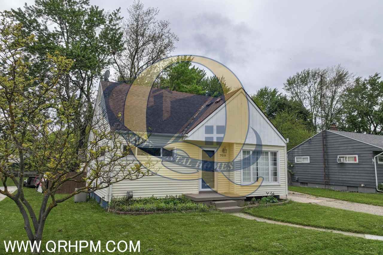 709 Elmwood Dr - Photo 2 of 20