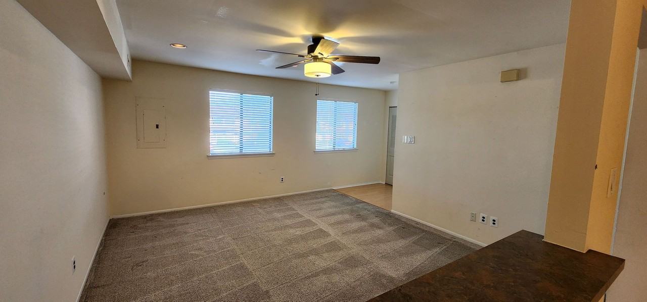 2005 Jason Dr - Photo 3 of 18