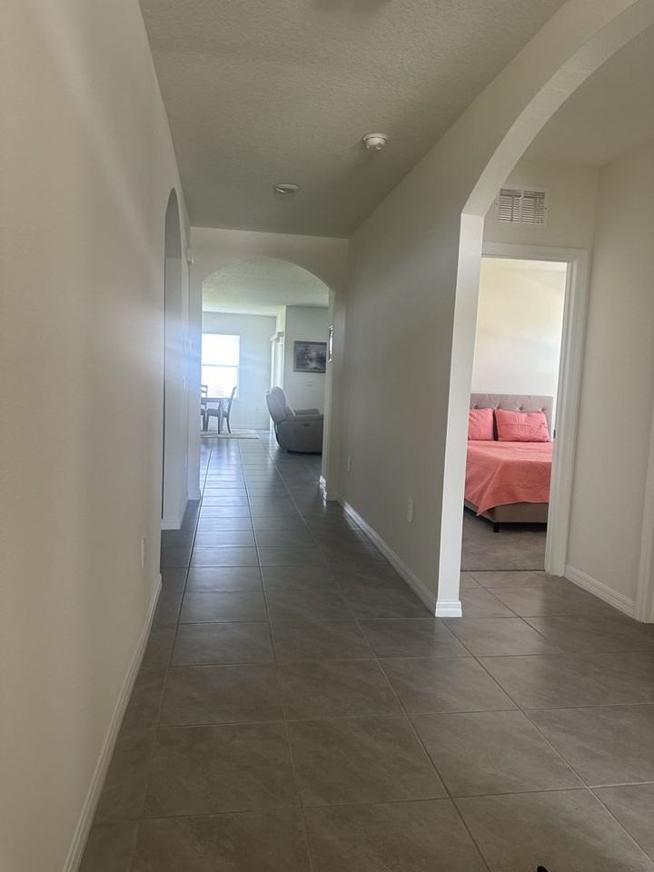 1806 Everson St - Photo 4 of 22