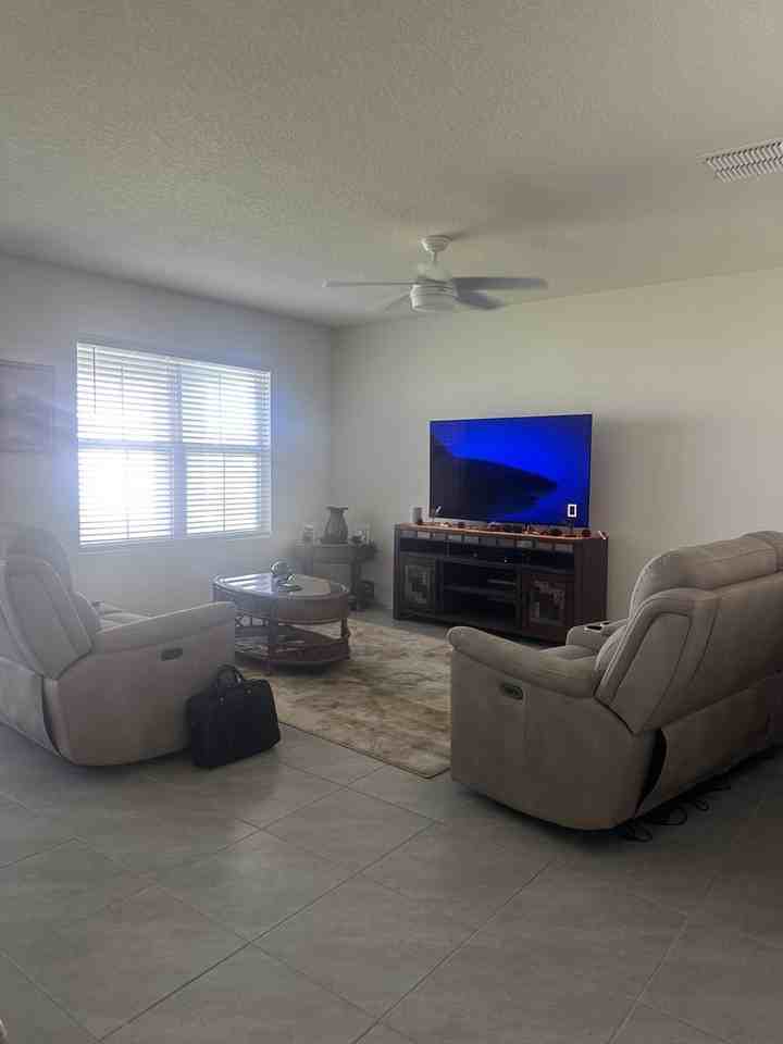 1806 Everson St - Photo 7 of 22