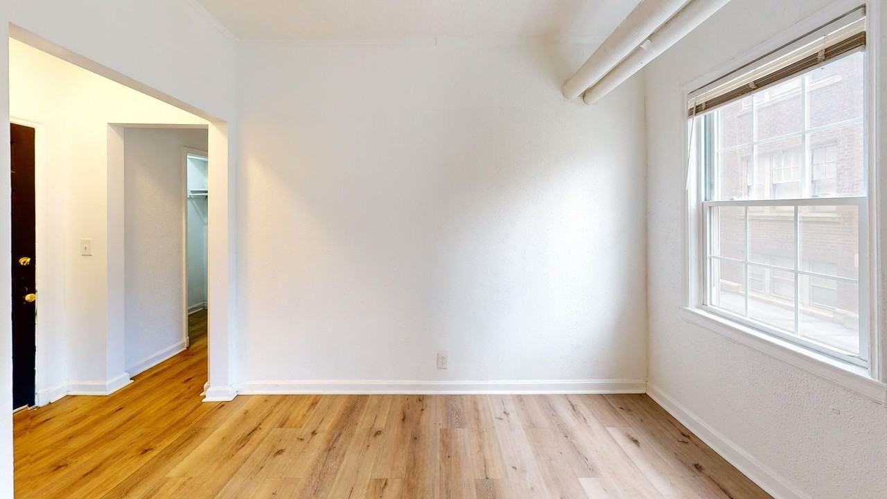 Lakemore Apartments - Photo 7 of 41