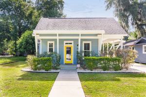 featured image of 321 Nw 7th Ter