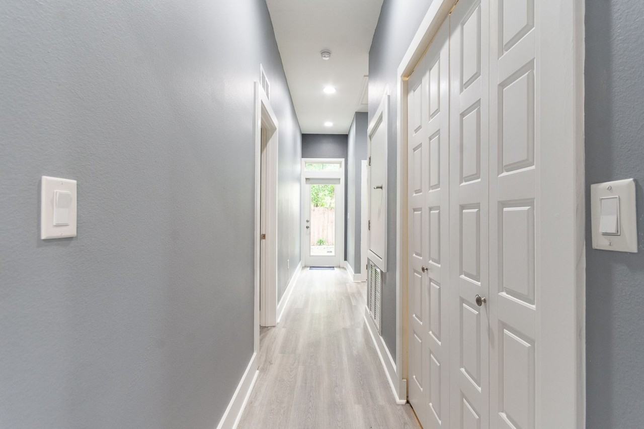 321 Nw 7th Ter - Photo 5 of 13