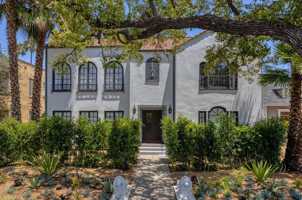 featured image of 2204 7th Ave